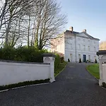 Vendégház House *
