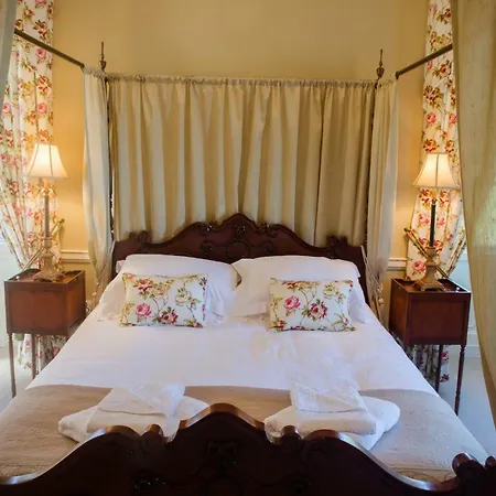 House Guest house *